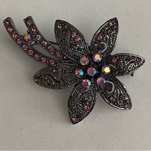 Vintage Rhinestone metallic flower brooch